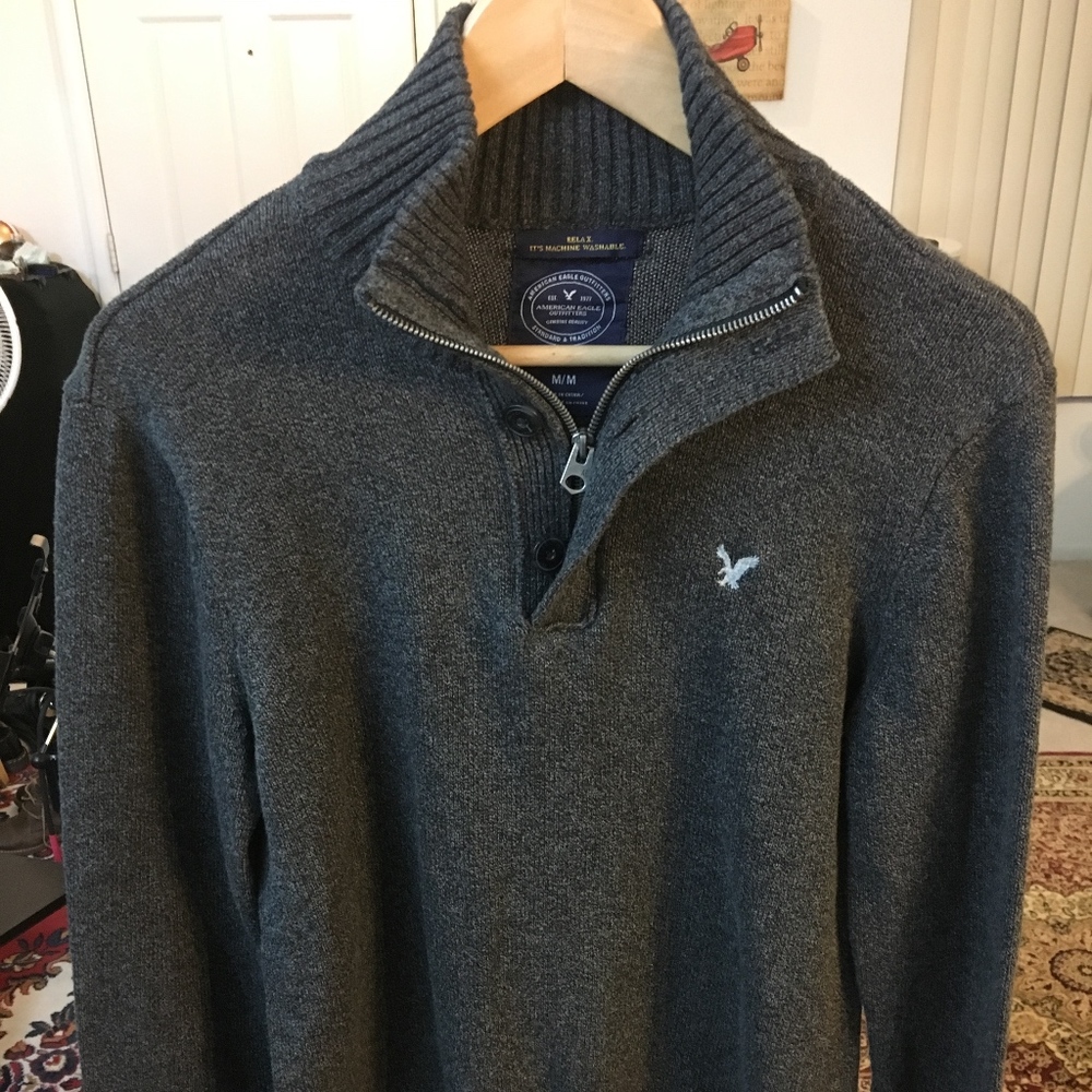 American Eagle Sweater
